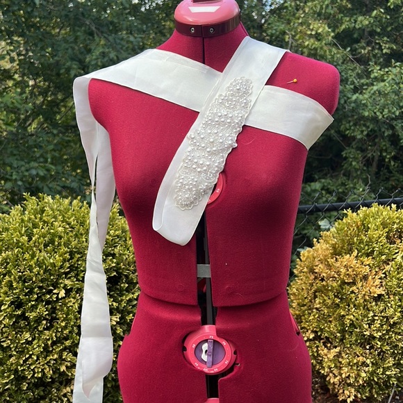 Bridal sash - Picture 2 of 2